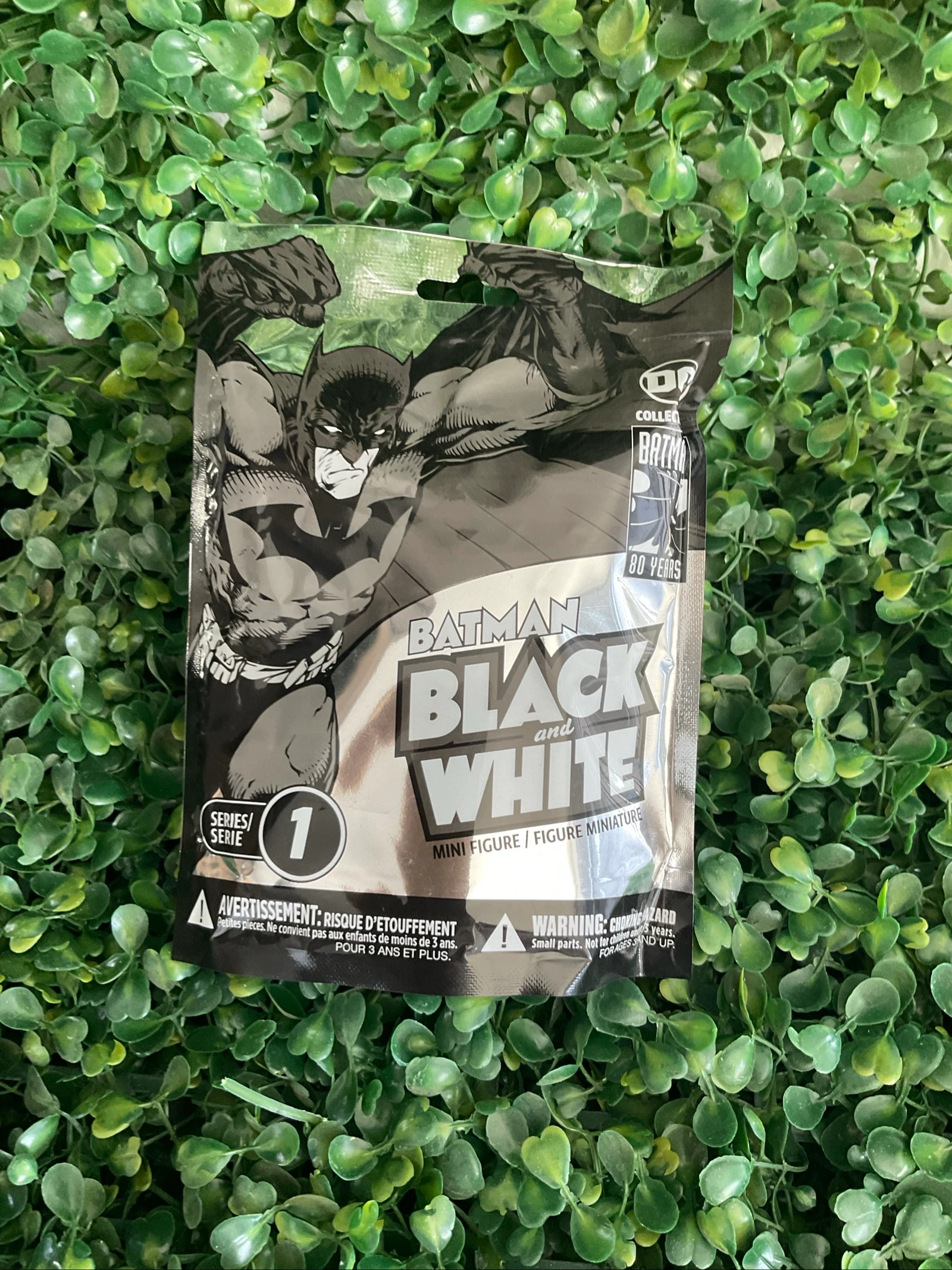 Figura sorpresa Batman Balck & White – photo 3